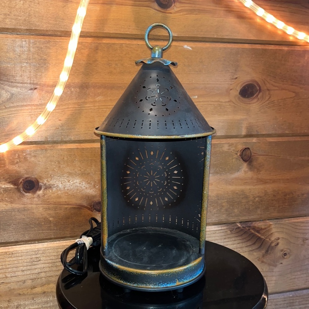 Candle warmer BEAUTIFUL GLOW & perfect accent to any home. Candle not included. - Picture 2 of 7